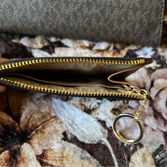 MICHAEL KORS Signature Avril Satchel Crossbody Bag With Keychain Wallet NWT - Picture 5 of 14